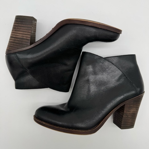 Lucky Brand Black Leather Heel Ankle Bootie Size 8 - Picture 8 of 12